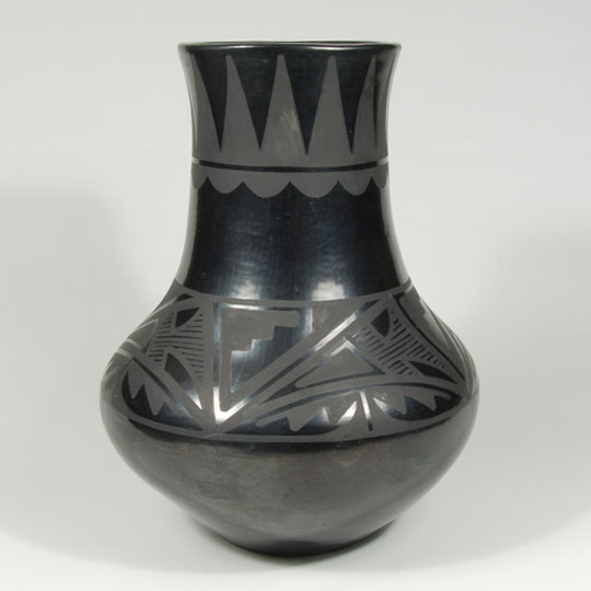 Maria Martinez Pottery - C3661E